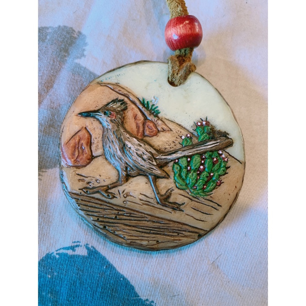 Vintage Road Runner Necklace - Picture 2 of 3